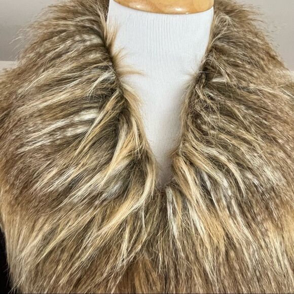 Jack BB Dakota Faux Fur Vest Jacket Large - Picture 3 of 7